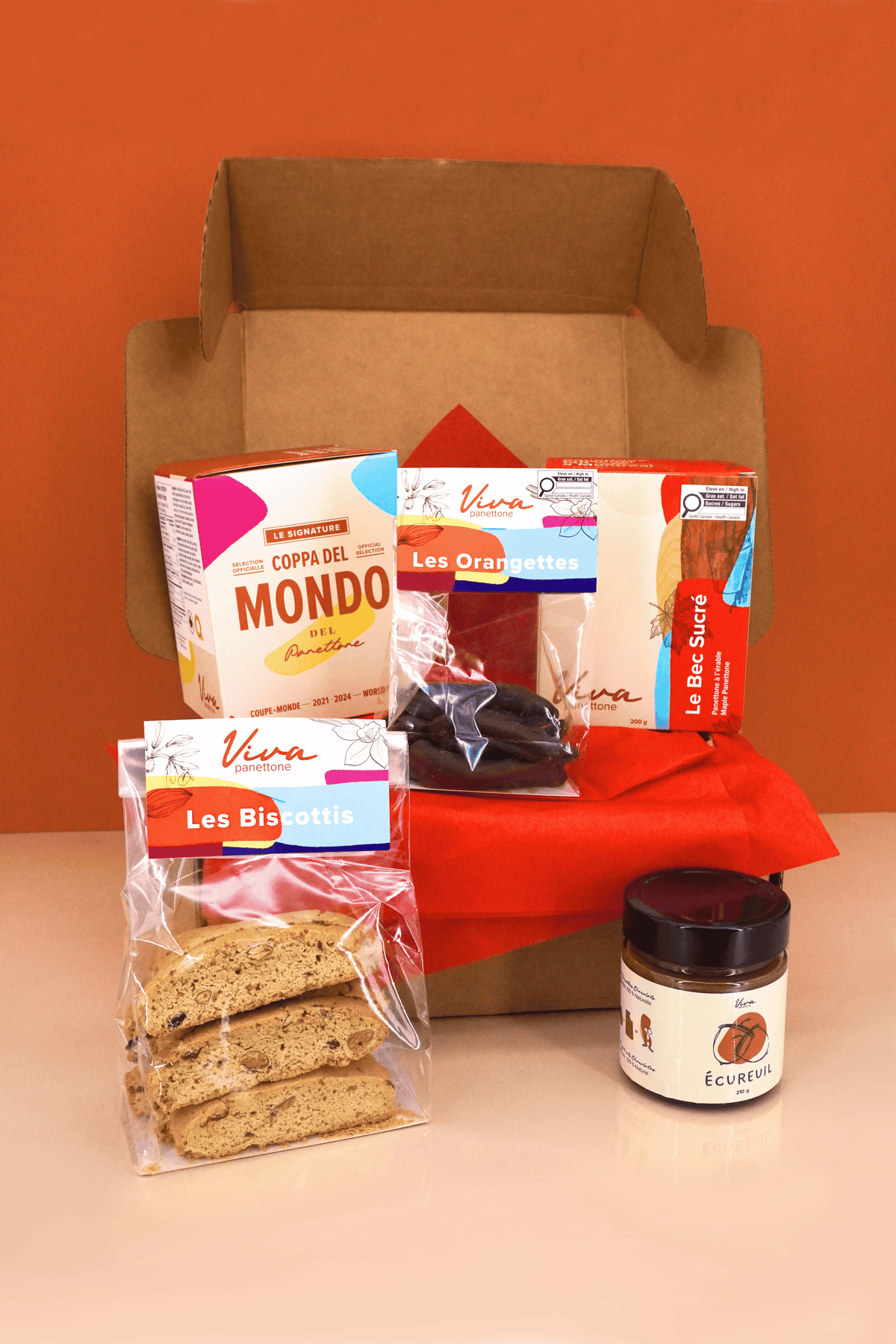 Coffret cadeau corporatif moyen : panettone, tartinade, biscotti et fruits confits