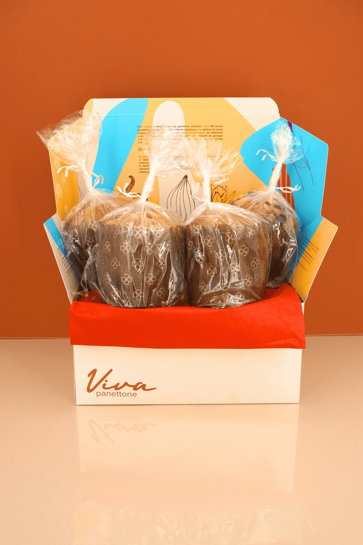 Le Coffret Dégustation de Viva panettone ouvert avec ses mini panettones
