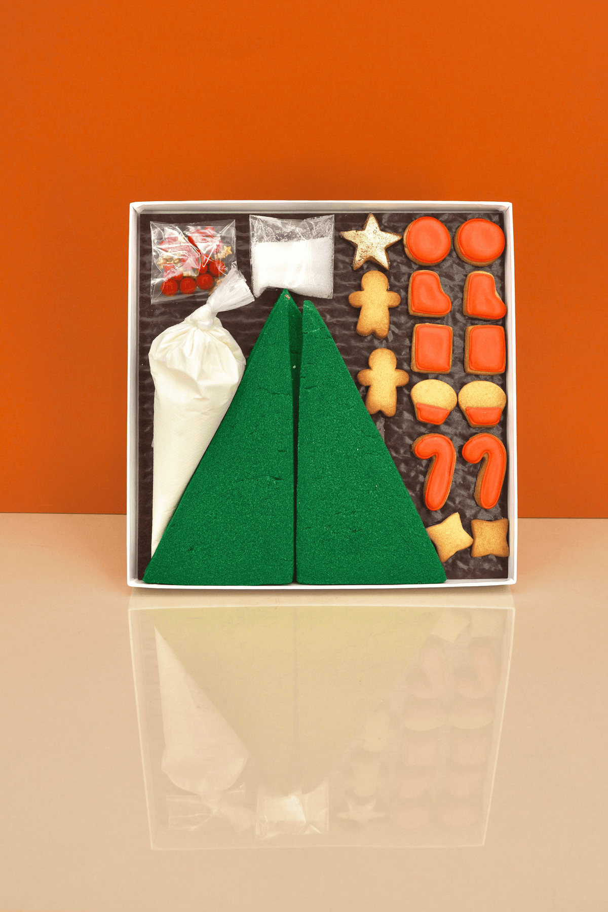 Kit Mon beau sapin ouvert : biscuits et glaçage à décorer